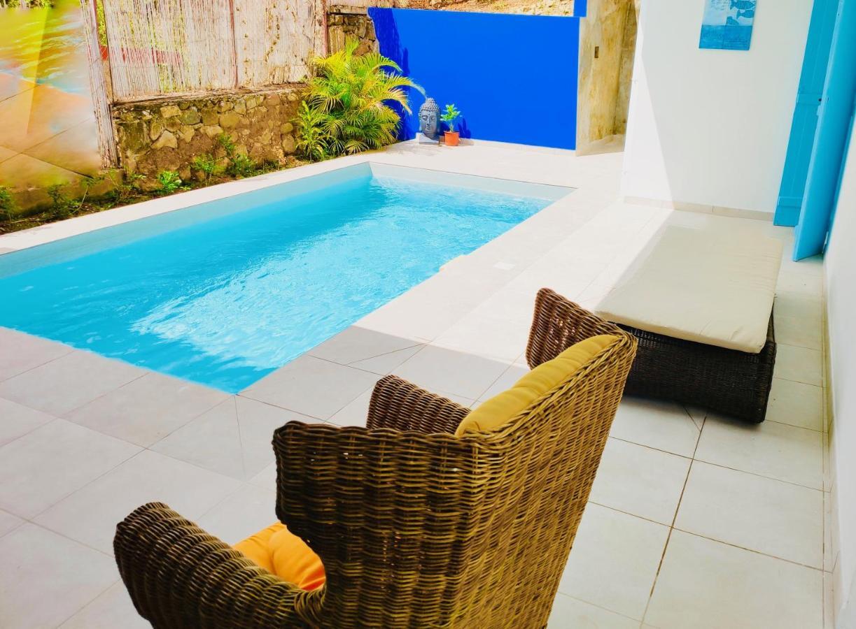 Location Maison Bleue Avec Piscine Privative Au Carbet Martinique Le Carbet Exterior foto