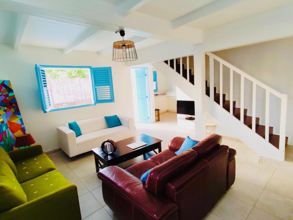 Location Maison Bleue Avec Piscine Privative Au Carbet Martinique Le Carbet Exterior foto